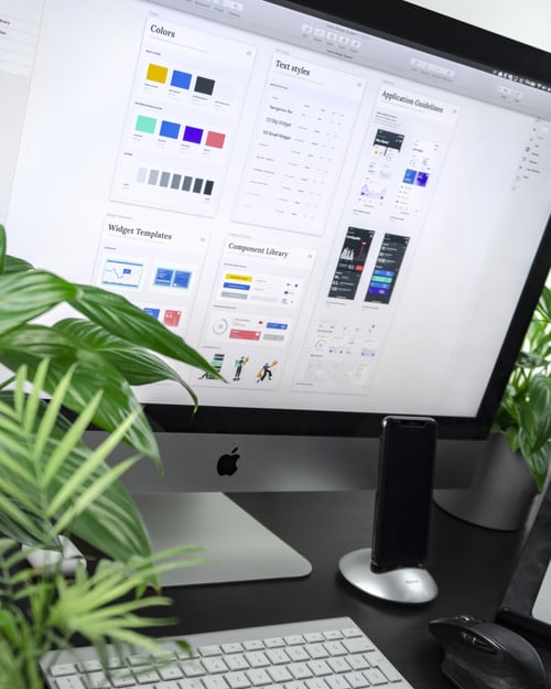 3 Benefits and 3 Pitfalls of Being a Freelance Designer